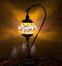 Load image into Gallery viewer, Newest Tiffany table lamp