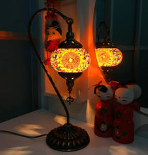 Load image into Gallery viewer, Newest Tiffany table lamp